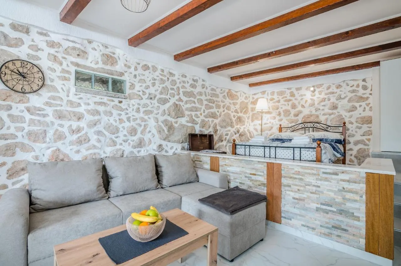 Apartment & Studio Goga Soline